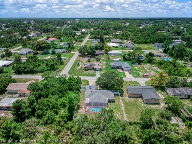 302 Lotus Avenue, Sebring, FL 33872