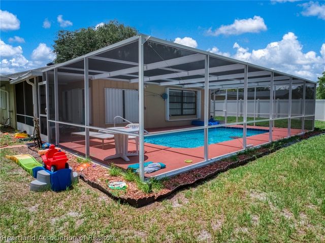 302 Lotus Avenue, Sebring, FL 33872