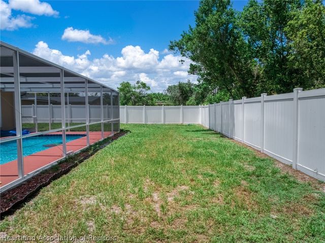 302 Lotus Avenue, Sebring, FL 33872