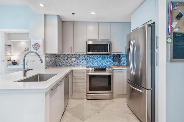 6515 Collins Ave 1507, Miami Beach, FL 33141