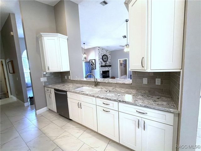 226 E Hartford Street, Hernando, FL 34442