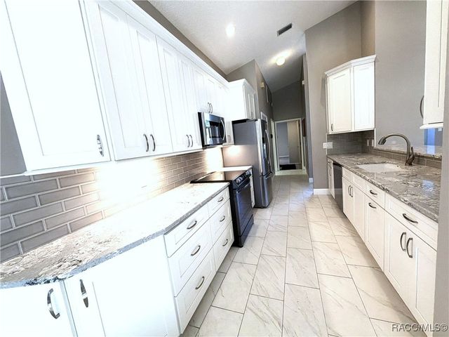 226 E Hartford Street, Hernando, FL 34442