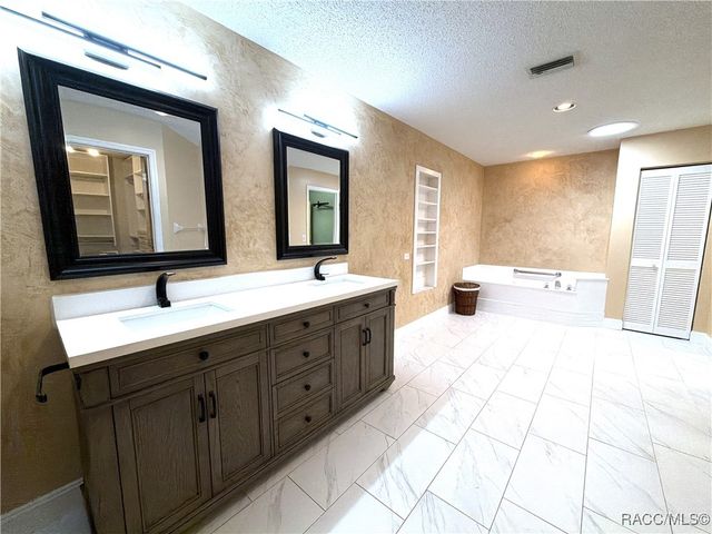 226 E Hartford Street, Hernando, FL 34442