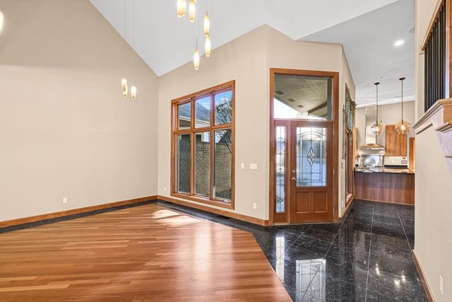 7513 W Tuckaway Pines CIRCLE, Franklin, WI 53132