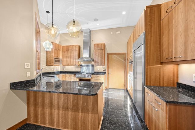 7513 W Tuckaway Pines CIRCLE, Franklin, WI 53132