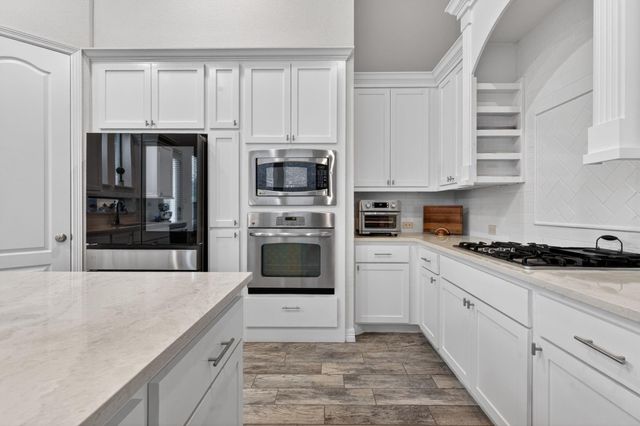 120 E Tupelo Green Circle, Spring, TX 77389