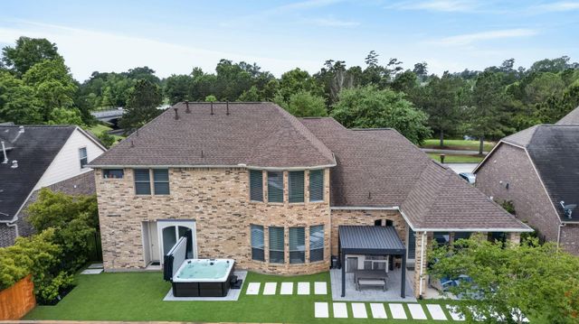 120 E Tupelo Green Circle, Spring, TX 77389