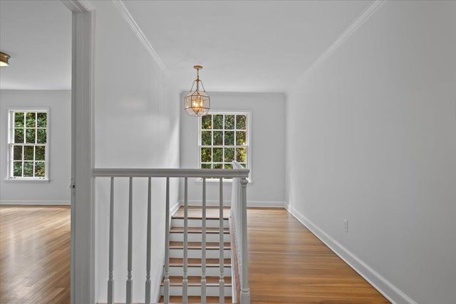 135 CHERRY RD, Memphis, TN 38117