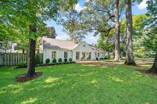 135 CHERRY RD, Memphis, TN 38117