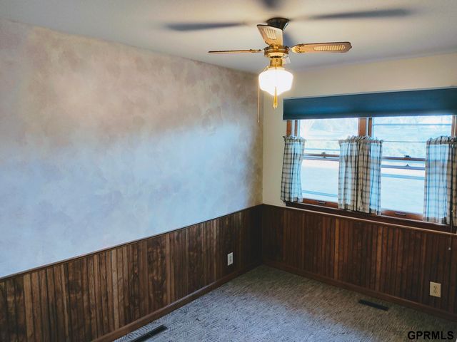 1749 Dixie Trail, Lincoln, NE 68527