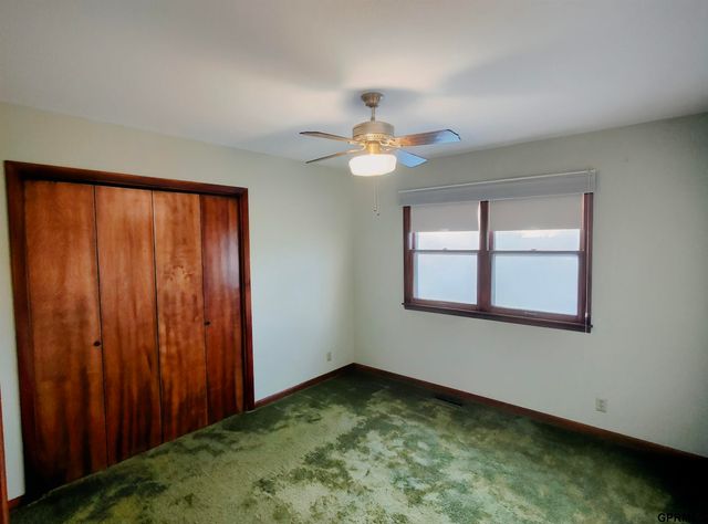 1749 Dixie Trail, Lincoln, NE 68527