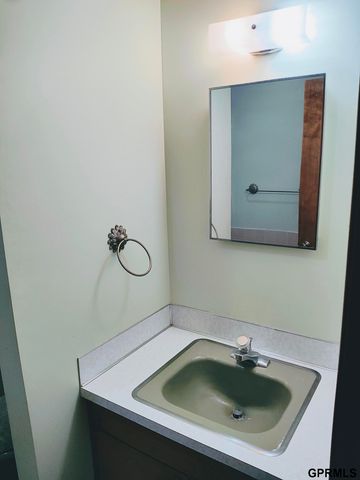 1749 Dixie Trail, Lincoln, NE 68527