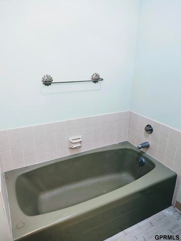 1749 Dixie Trail, Lincoln, NE 68527