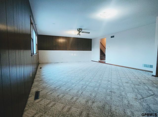 1749 Dixie Trail, Lincoln, NE 68527