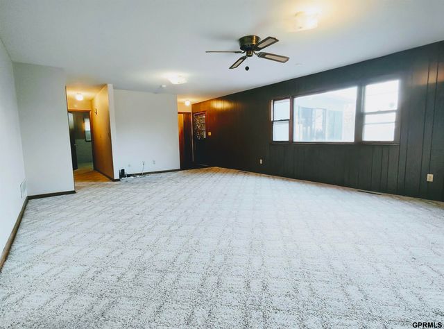 1749 Dixie Trail, Lincoln, NE 68527