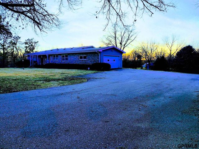 1749 Dixie Trail, Lincoln, NE 68527