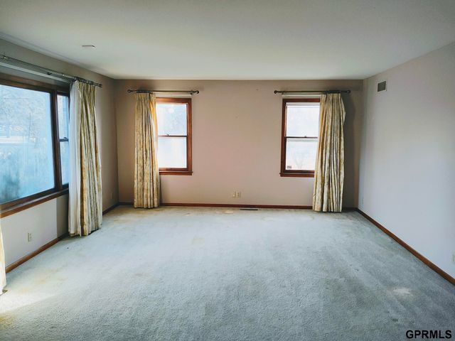 1749 Dixie Trail, Lincoln, NE 68527