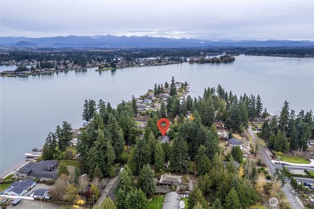2202 Tacoma Point Drive E, Lake Tapps, WA 98391
