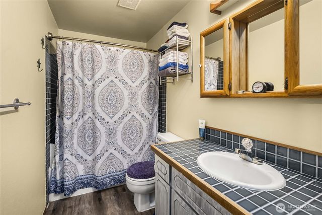 2202 Tacoma Point Drive E, Lake Tapps, WA 98391