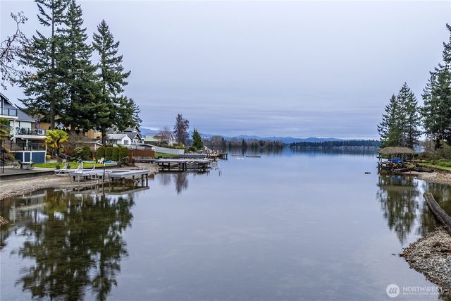 2202 Tacoma Point Drive E, Lake Tapps, WA 98391