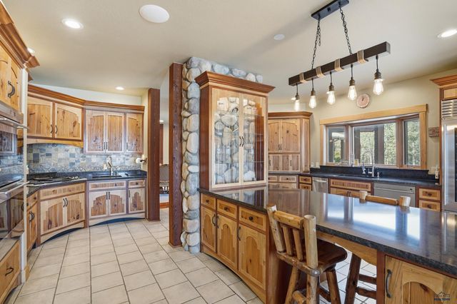 24741 TIMBER RIDGE RD, Hermosa, SD 57744