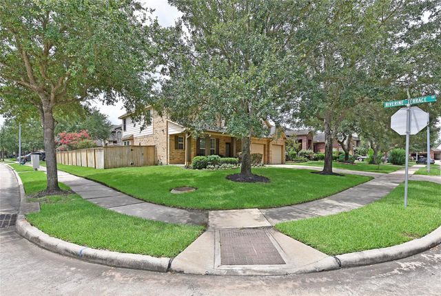 21303 Beverly Chase Drive, Richmond, TX 77406