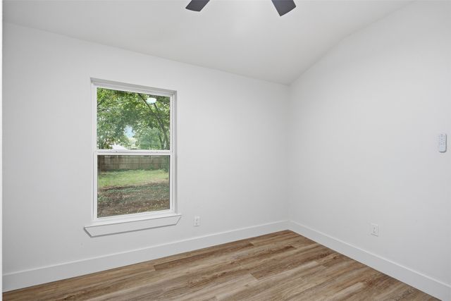 1413 N Wilhite Street, Cleburne, TX 76031