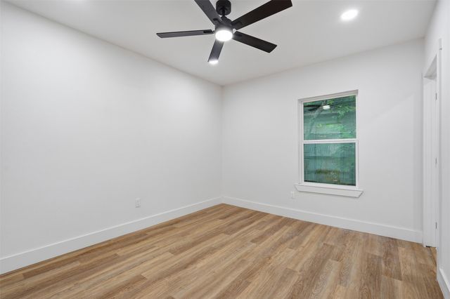 1413 N Wilhite Street, Cleburne, TX 76031