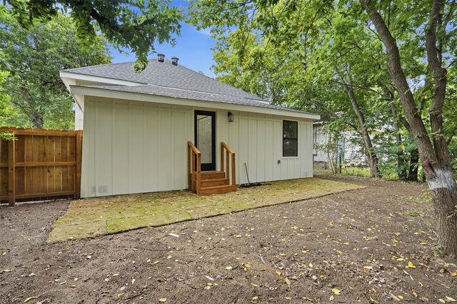 1413 N Wilhite Street, Cleburne, TX 76031