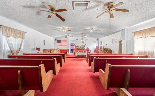 260 N Los Angeles Street, Tulare, CA 93274