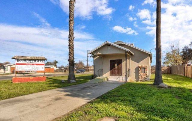 260 N Los Angeles Street, Tulare, CA 93274
