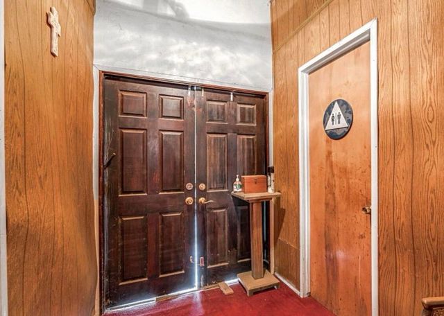 260 N Los Angeles Street, Tulare, CA 93274