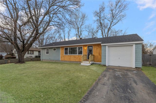 26 Ledge Drive, West Warwick, RI 02893