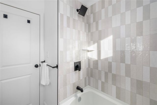 26 Ledge Drive, West Warwick, RI 02893