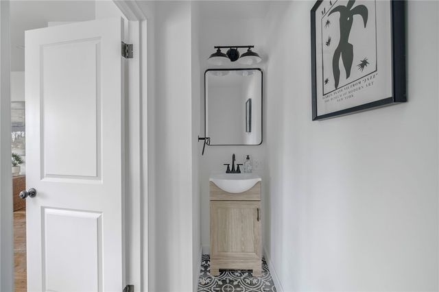 26 Ledge Drive, West Warwick, RI 02893