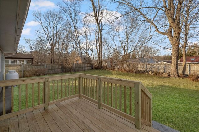 26 Ledge Drive, West Warwick, RI 02893