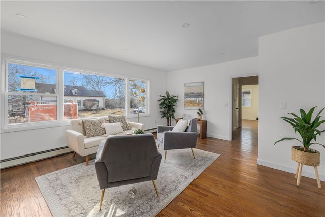 26 Ledge Drive, West Warwick, RI 02893