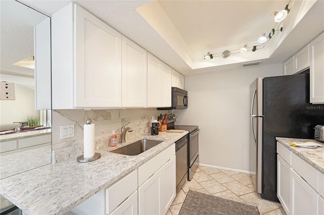 5903 W 43RD ST. W. 5903, Bradenton, FL 34210