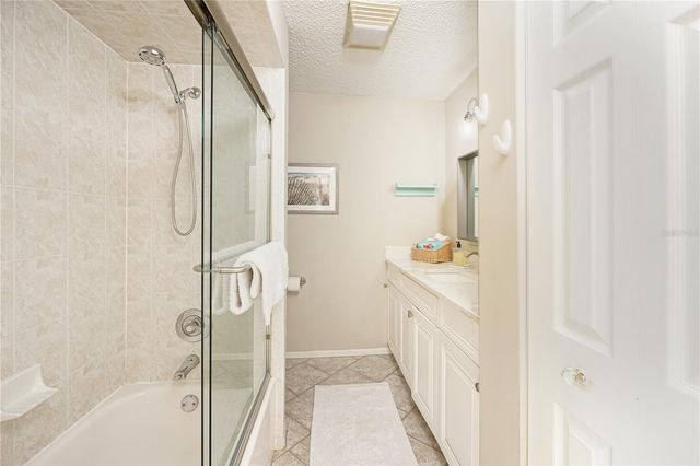 5903 W 43RD ST. W. 5903, Bradenton, FL 34210