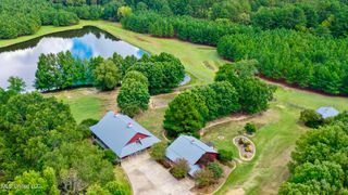 1454 Livingston Vernon Road, Flora, MS 39071