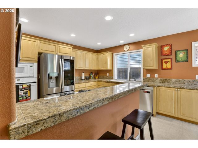 5798 Ne TUNBRIDGE St, Hillsboro, OR 97124