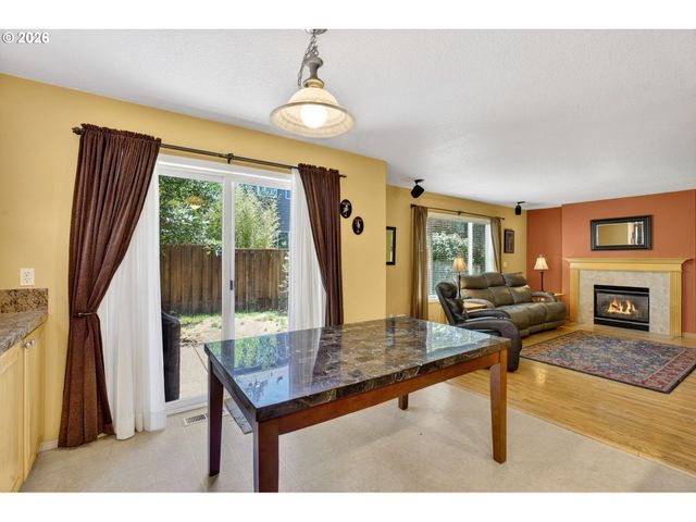 5798 Ne TUNBRIDGE St, Hillsboro, OR 97124