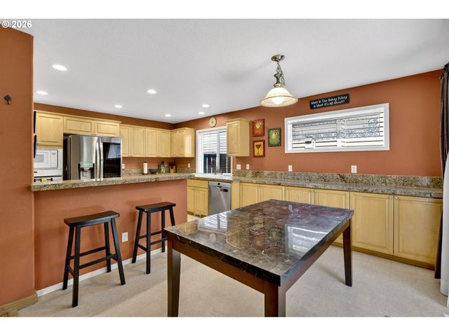 5798 Ne TUNBRIDGE St, Hillsboro, OR 97124