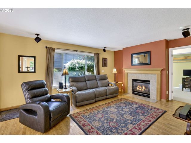 5798 Ne TUNBRIDGE St, Hillsboro, OR 97124