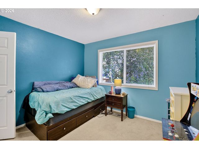 5798 Ne TUNBRIDGE St, Hillsboro, OR 97124