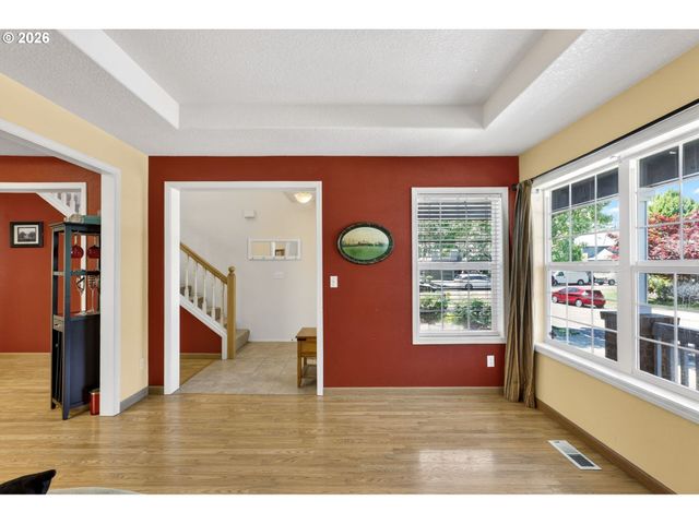 5798 Ne TUNBRIDGE St, Hillsboro, OR 97124