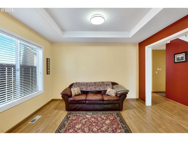 5798 Ne TUNBRIDGE St, Hillsboro, OR 97124