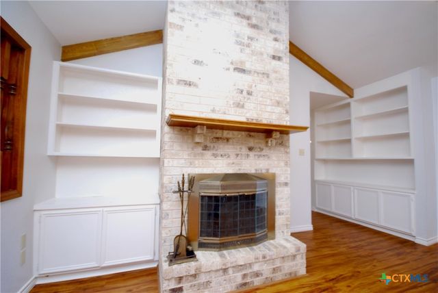 510 Russell Court, Hallettsville, TX 77964