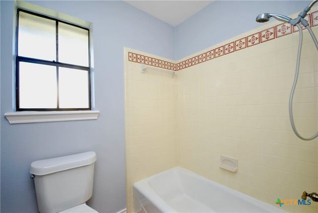 510 Russell Court, Hallettsville, TX 77964