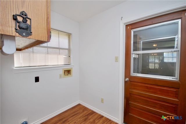 510 Russell Court, Hallettsville, TX 77964